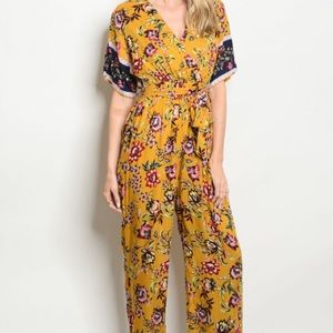 Host pick🎉🎉 Jumpsuit Mustard floral v-neck